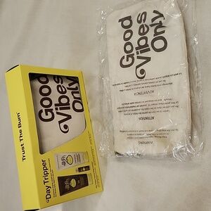 NIB Sun Bum Day Tripper with Extra Canvas Bag